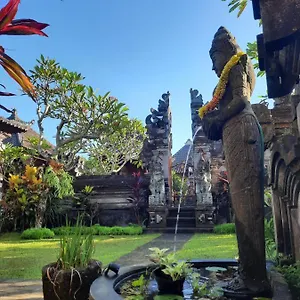 Guest house Sahadewa House